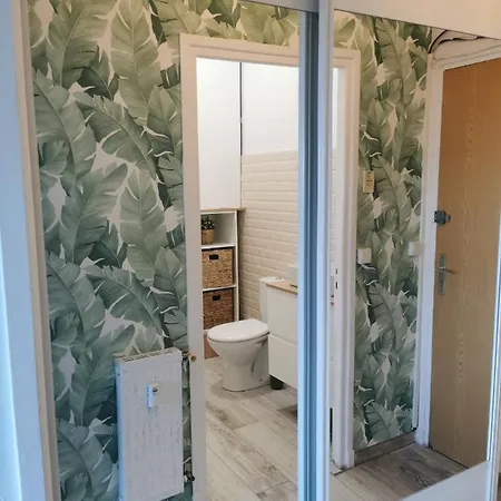 Le Pouget , Studio, Rez De Chaussee, Front De Wifi