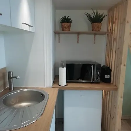 Le Pouget , Studio, Rez De Chaussee, Front De Wifi *